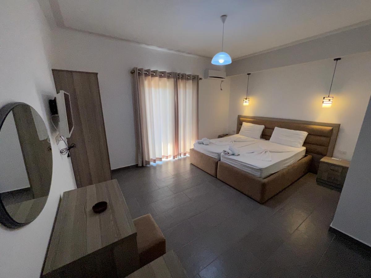 Hotel Irini Саранде Екстериор снимка