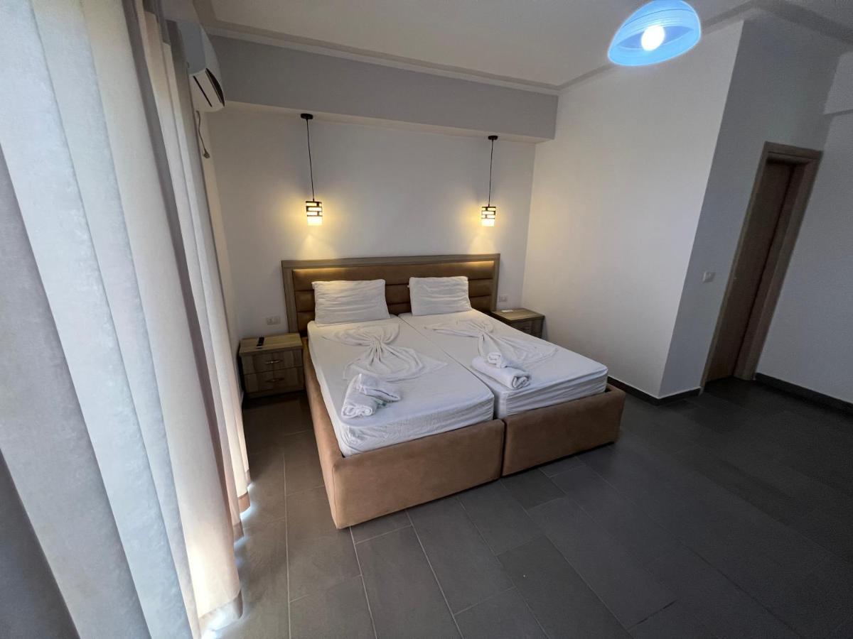 Hotel Irini Саранде Екстериор снимка