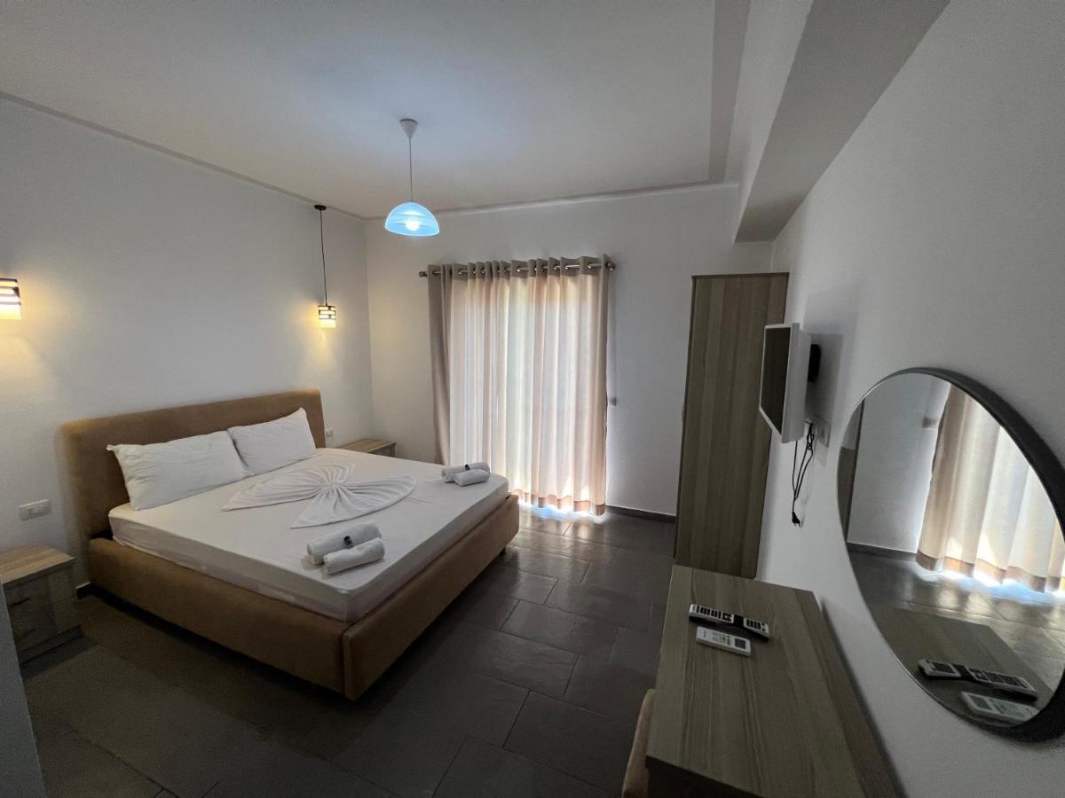 Hotel Irini Саранде Екстериор снимка