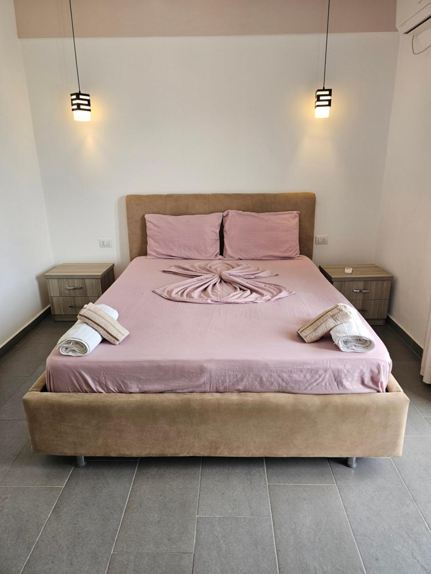 Hotel Irini Саранде Екстериор снимка
