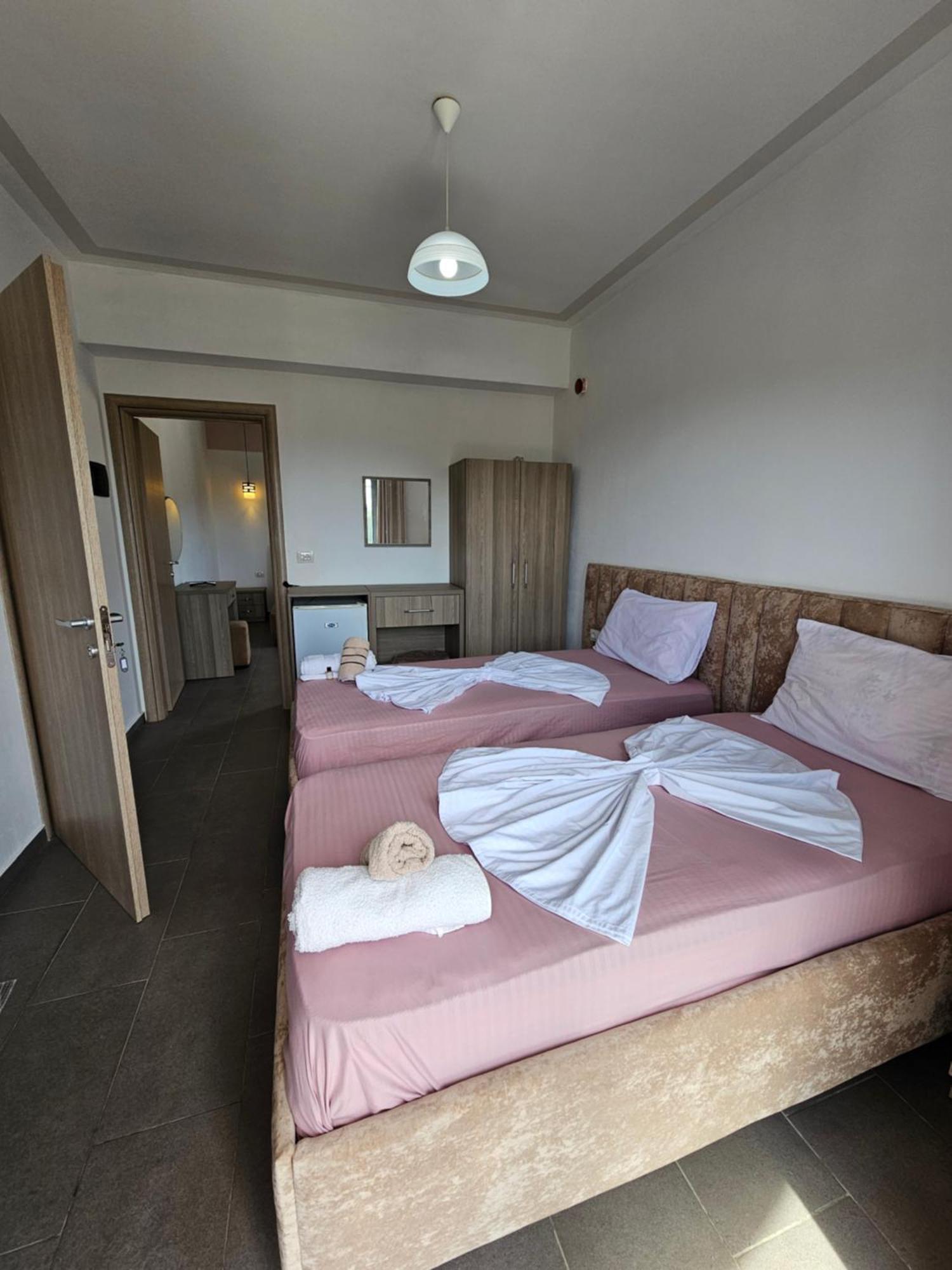 Hotel Irini Саранде Екстериор снимка