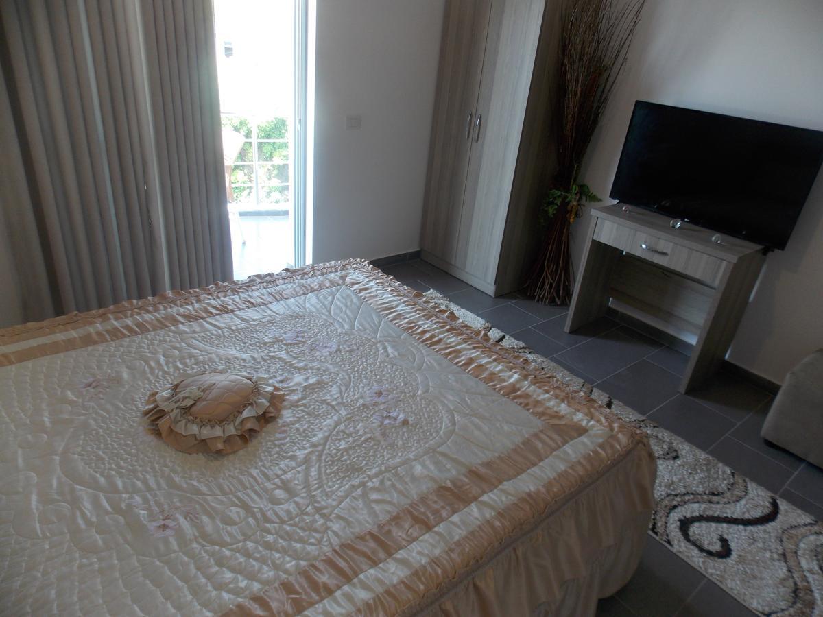 Hotel Irini Саранде Екстериор снимка