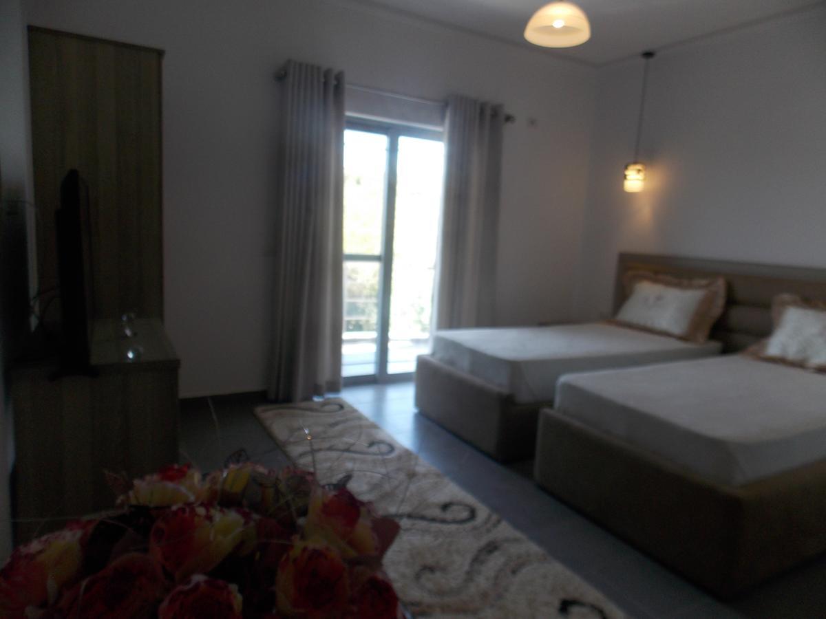 Hotel Irini Саранде Екстериор снимка
