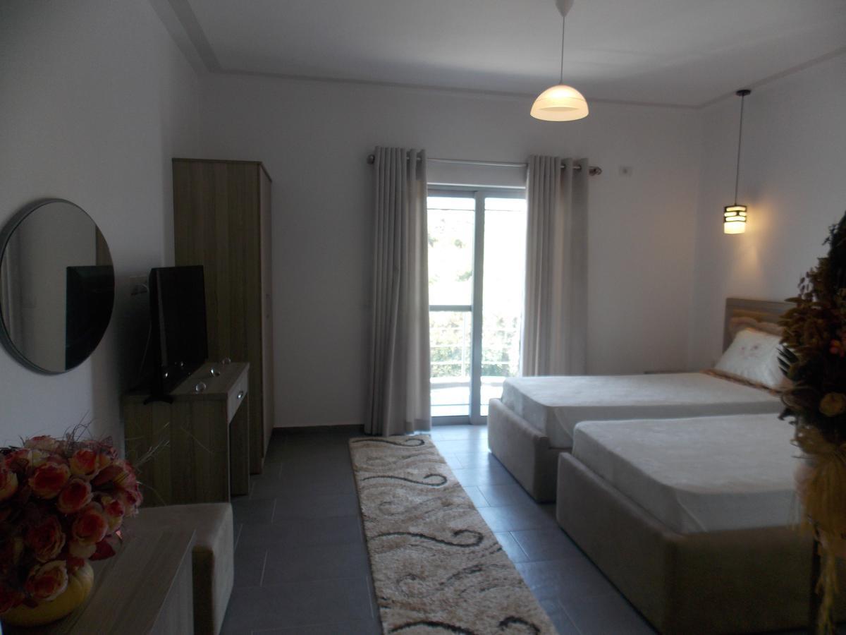 Hotel Irini Саранде Екстериор снимка